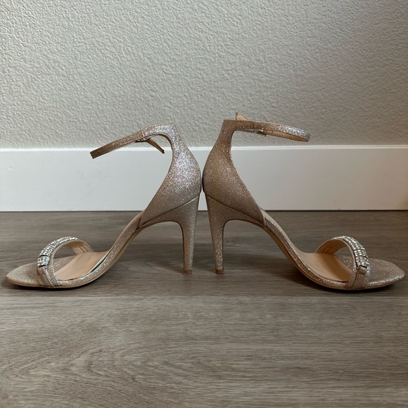 Jewel Badgley Mischka Ranya Light Gold Glitter  heel in size 8 - Picture 5 of 10